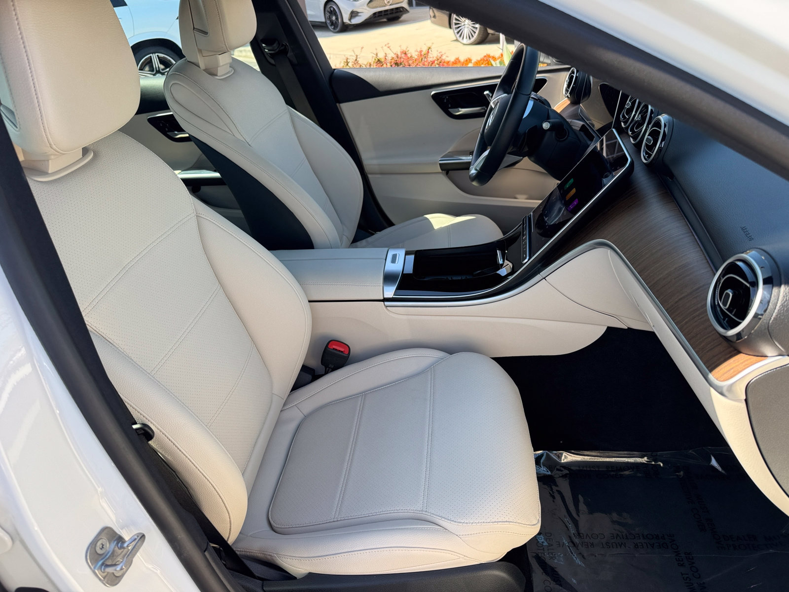 Used 2025 Mercedes-Benz C 300 Sedan image 7