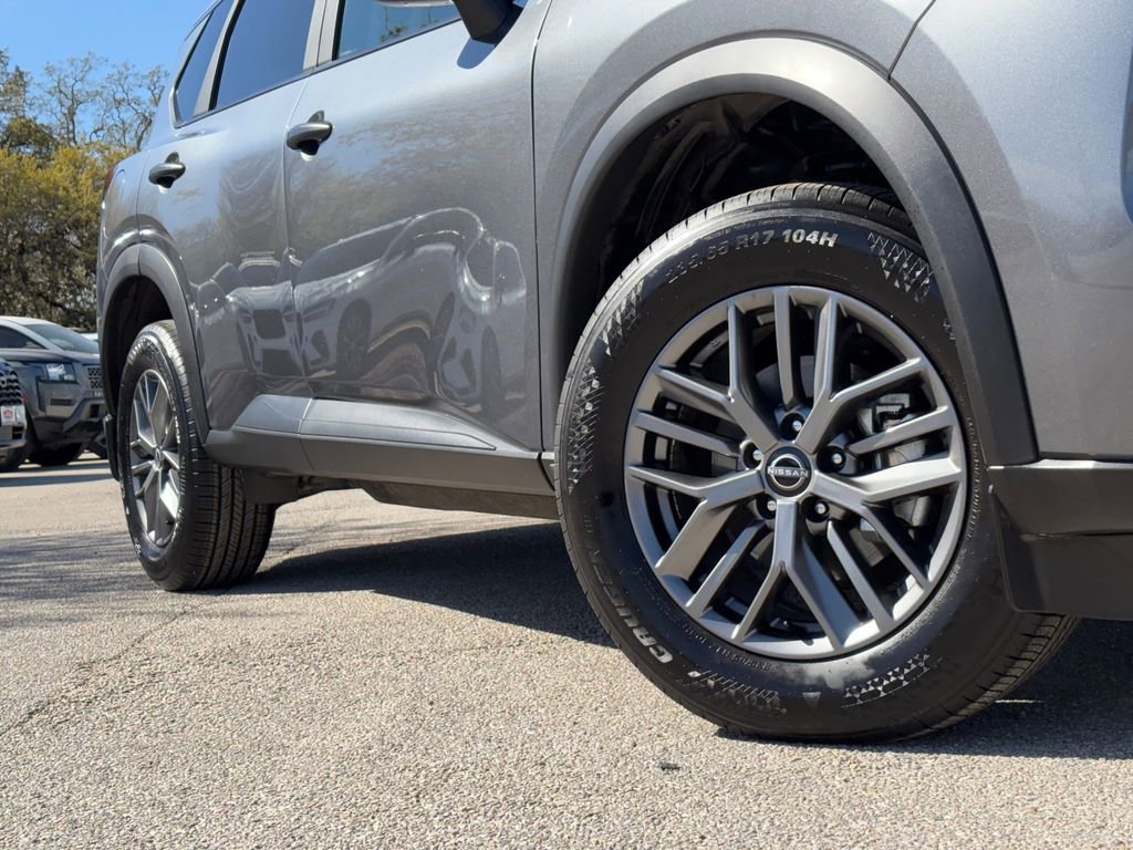 Used 2026 Nissan Rogue S image 2