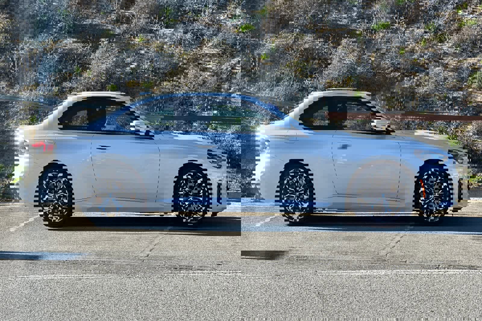 Used 2025 BMW 230i 230i w/ Convenience Package image 6