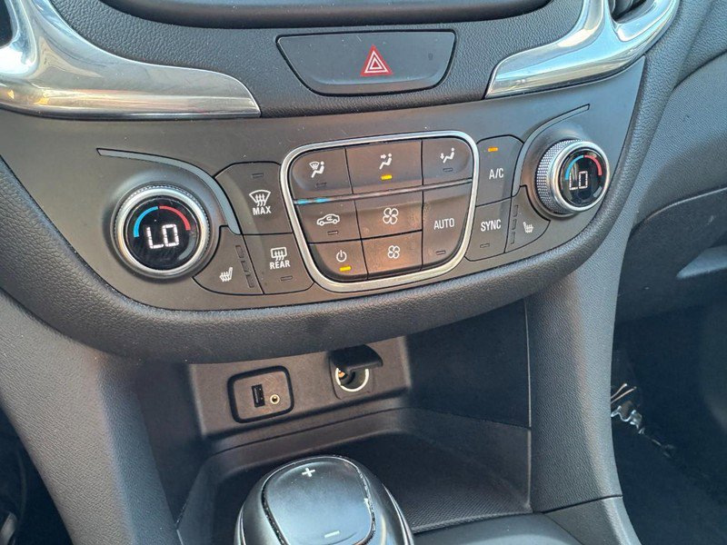 Used 2018 Chevrolet Equinox LT FWD image 18