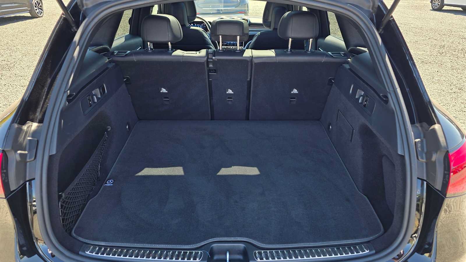 Used 2025 Mercedes-Benz GLC 300 4MATIC image 15
