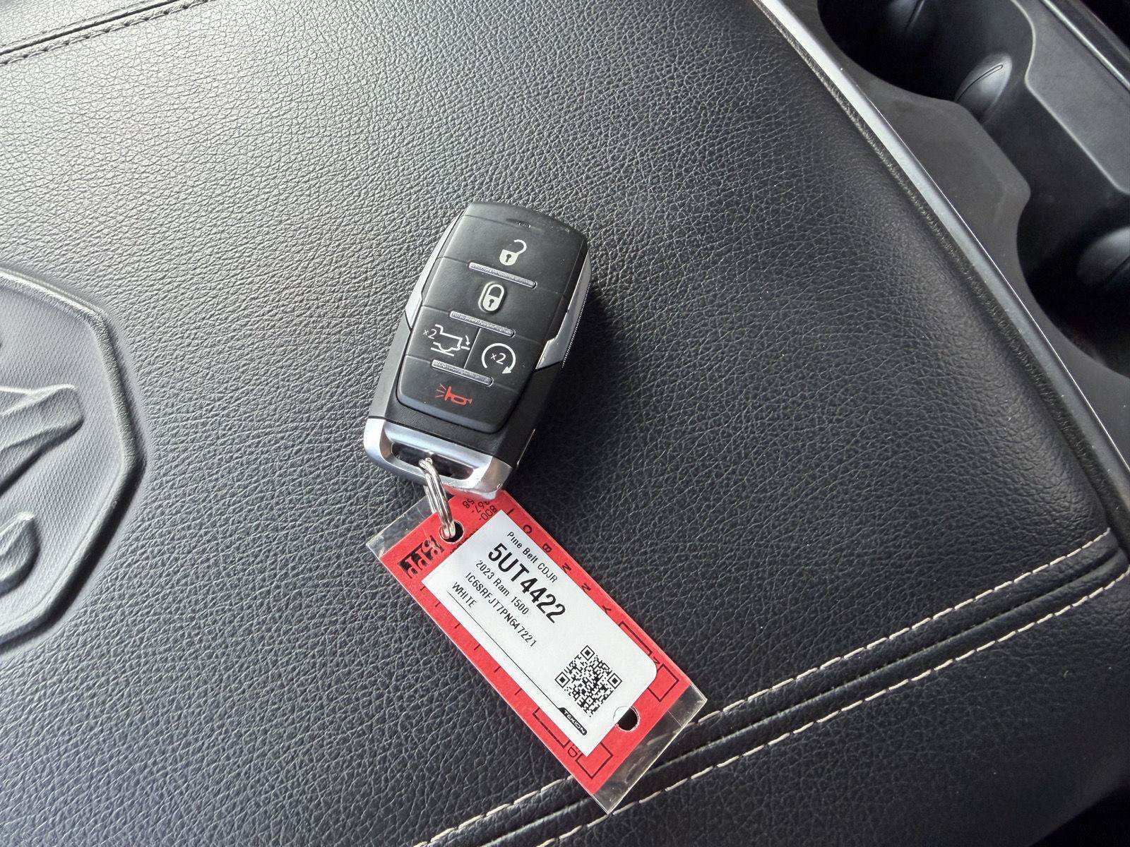 Used 2023 RAM 1500 Laramie AWD/4WD image 13