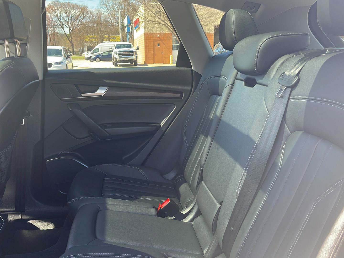 Used 2023 Audi Q5 2.0T Premium w/ Convenience Package image 13