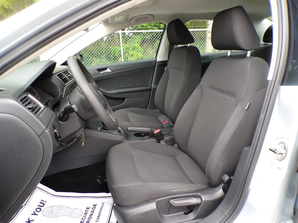 Used 2013 Volkswagen Jetta Sedan FWD image 13