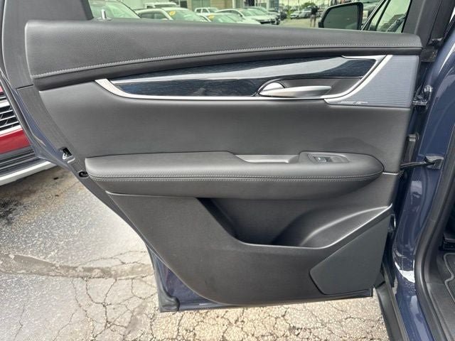 Certified 2025 Cadillac XT5 Premium Luxury AWD/4WD image 17