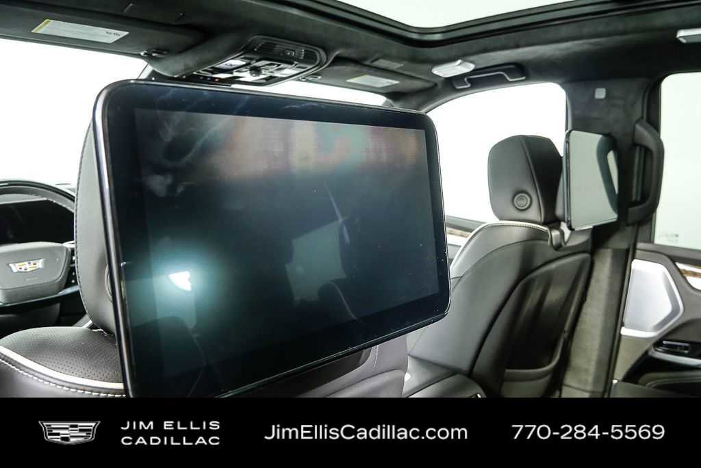 Used 2025 Cadillac Escalade Sport Platinum AWD/4WD image 18