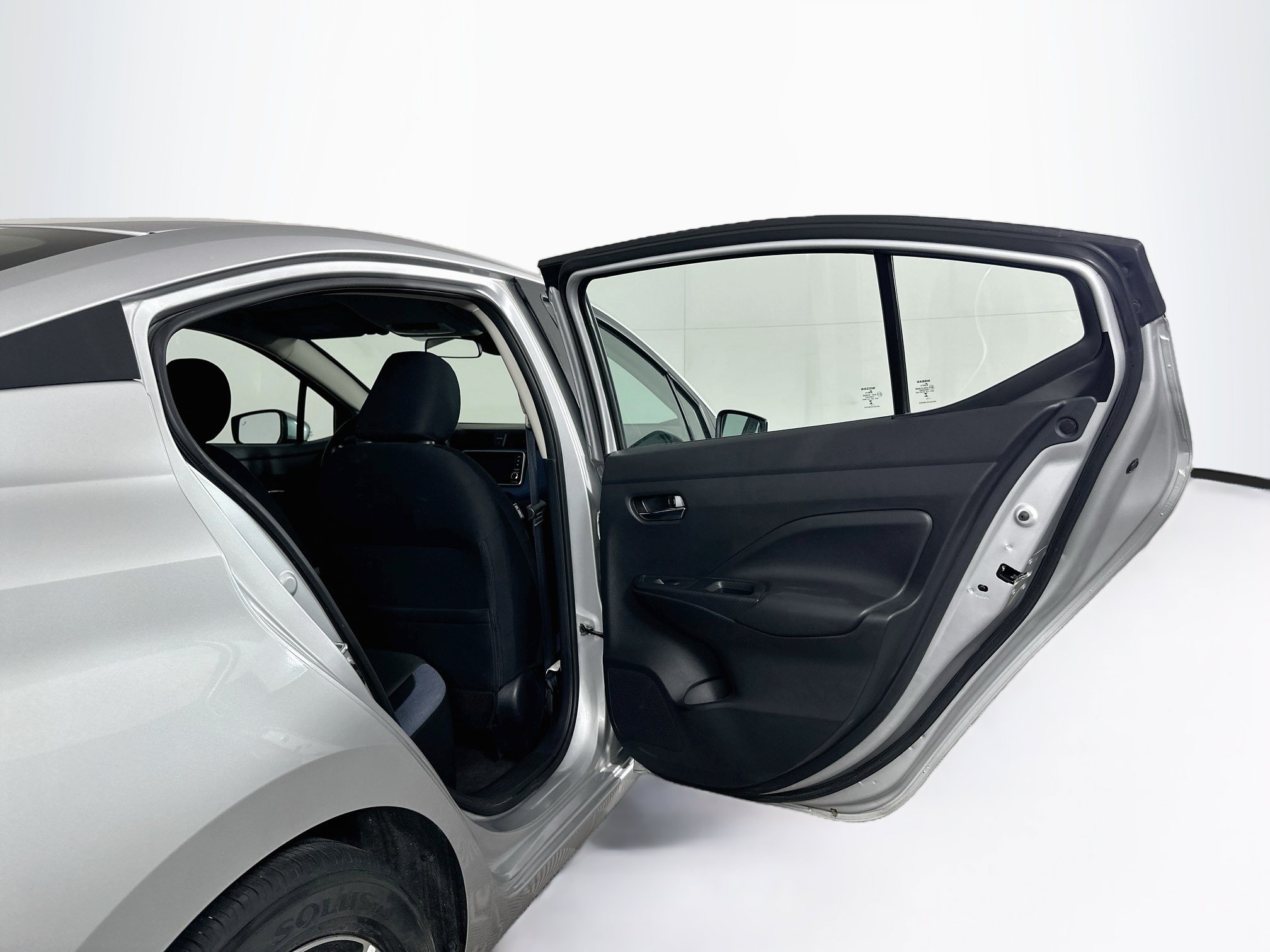 Used 2025 Nissan Versa SV FWD image 28