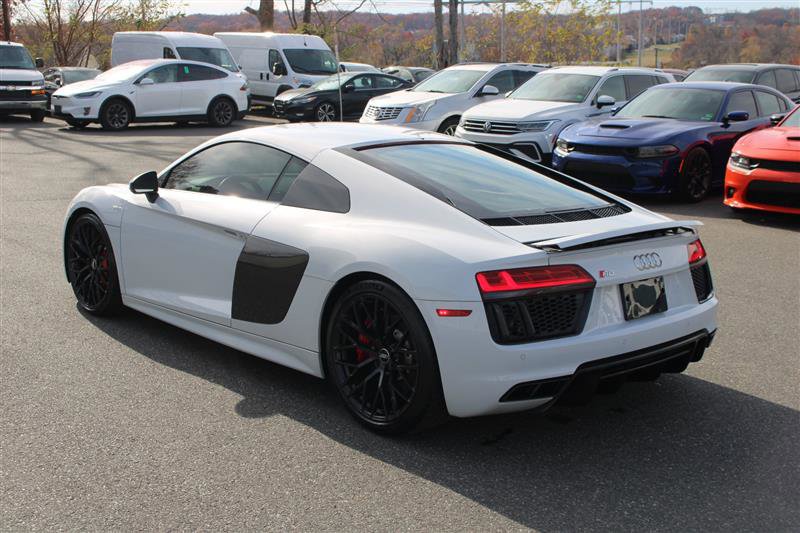 Used 2018 Audi R8 V10 w/ Carbon Exterior Package image 6