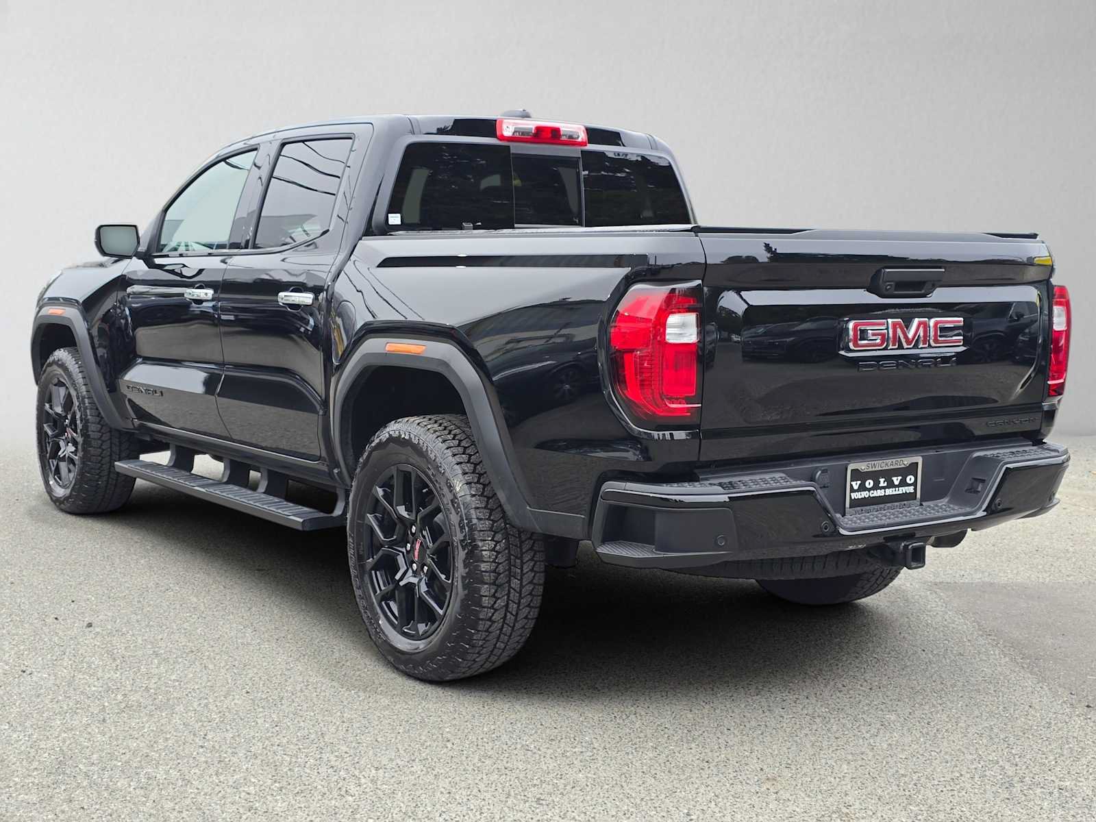 Used 2025 GMC Canyon Denali w/ LPO, Denali Black Edition AWD/4WD image 5