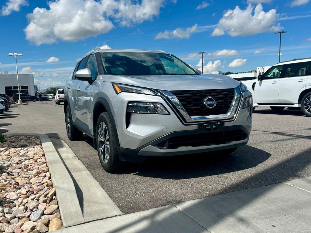 Used 2023 Nissan Rogue SV w/ SV Premium B Package AWD/4WD image 3