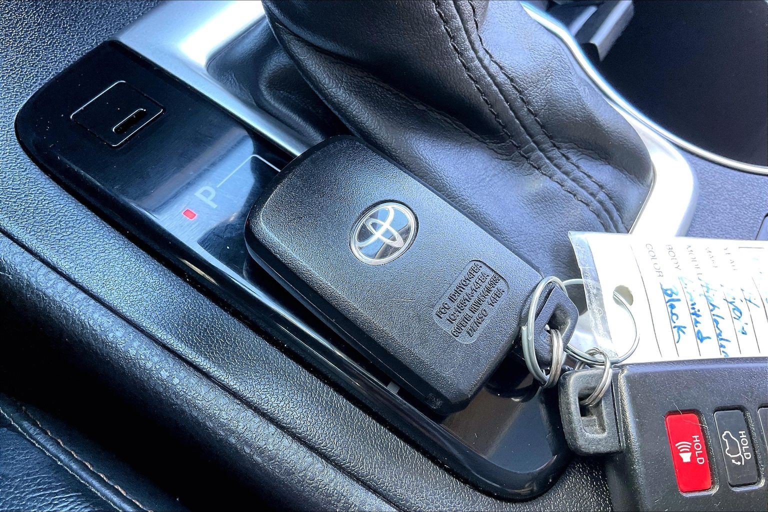 Used 2014 Toyota Highlander Limited Platinum AWD/4WD image 14