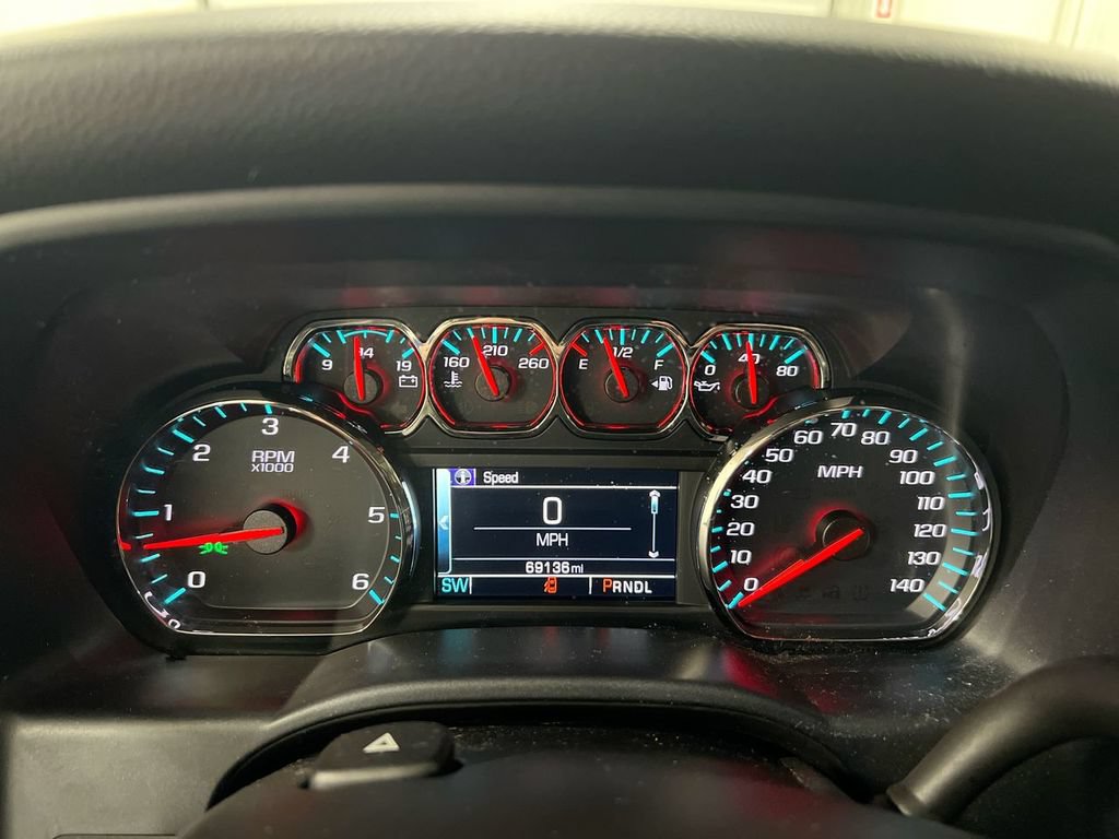 Used 2018 Chevrolet Silverado 1500 LT w/ All Star Edition AWD/4WD image 12