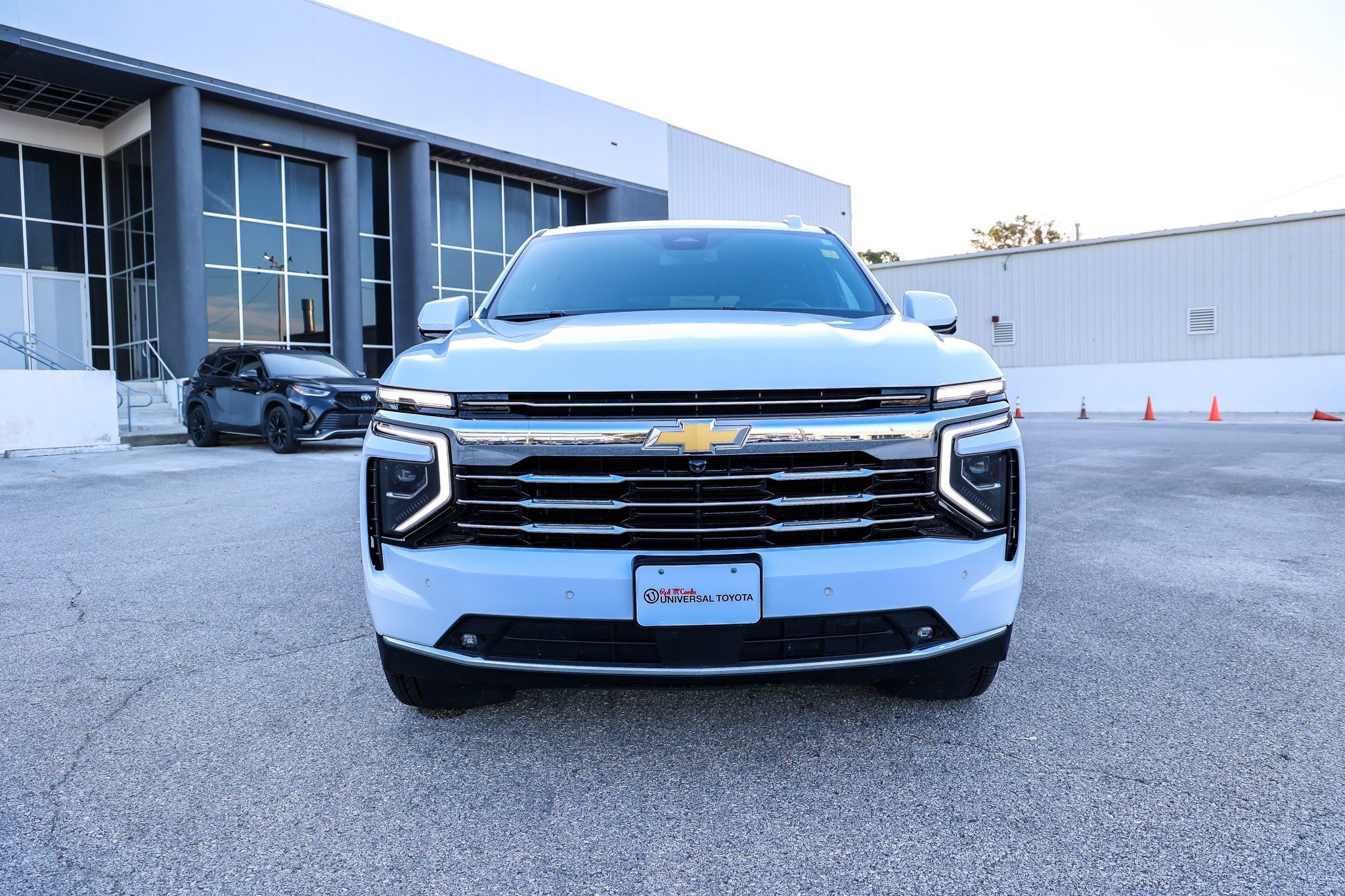 Used 2026 Chevrolet Tahoe LT w/ Comfort Package AWD/4WD image 3