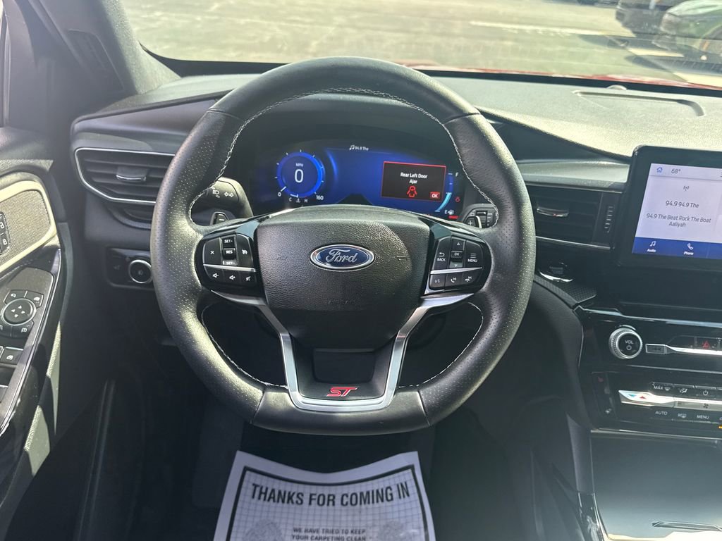 Used 2023 Ford Explorer ST AWD/4WD image 29