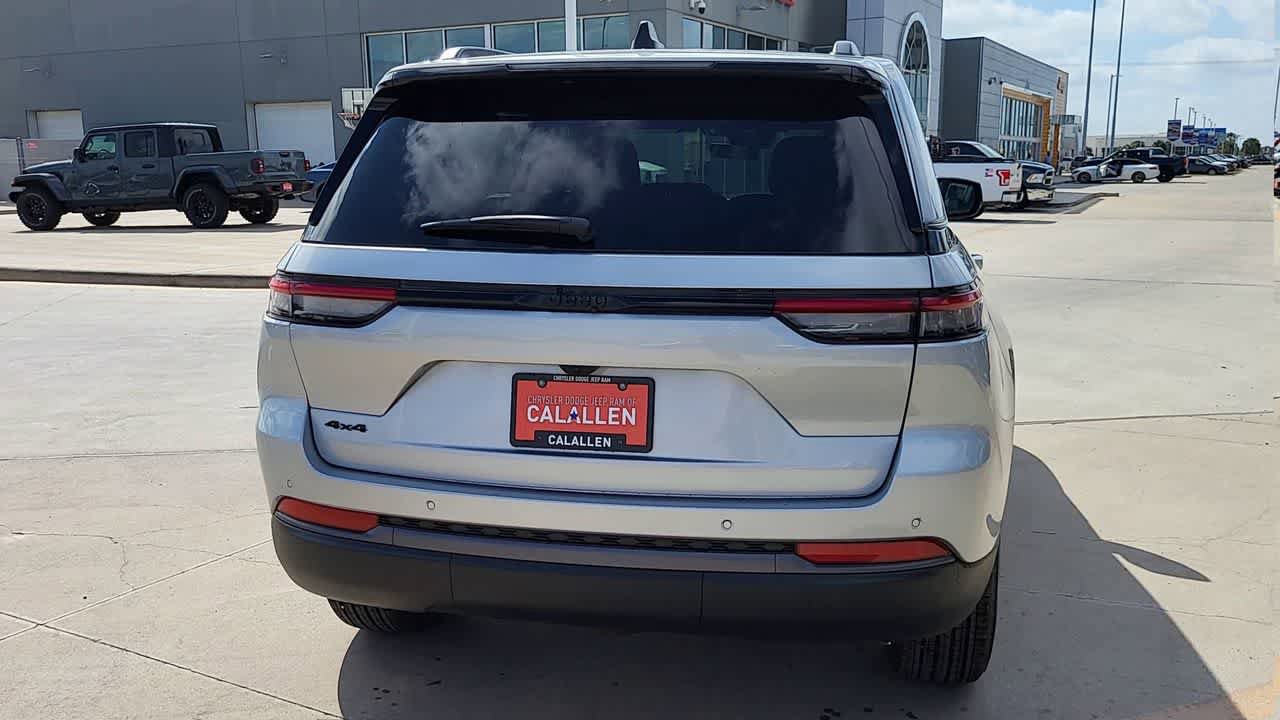 New 2026 Jeep Grand Cherokee Altitude AWD/4WD image 7