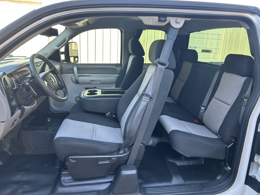 Used 2009 GMC Sierra 2500 W/T AWD/4WD image 6