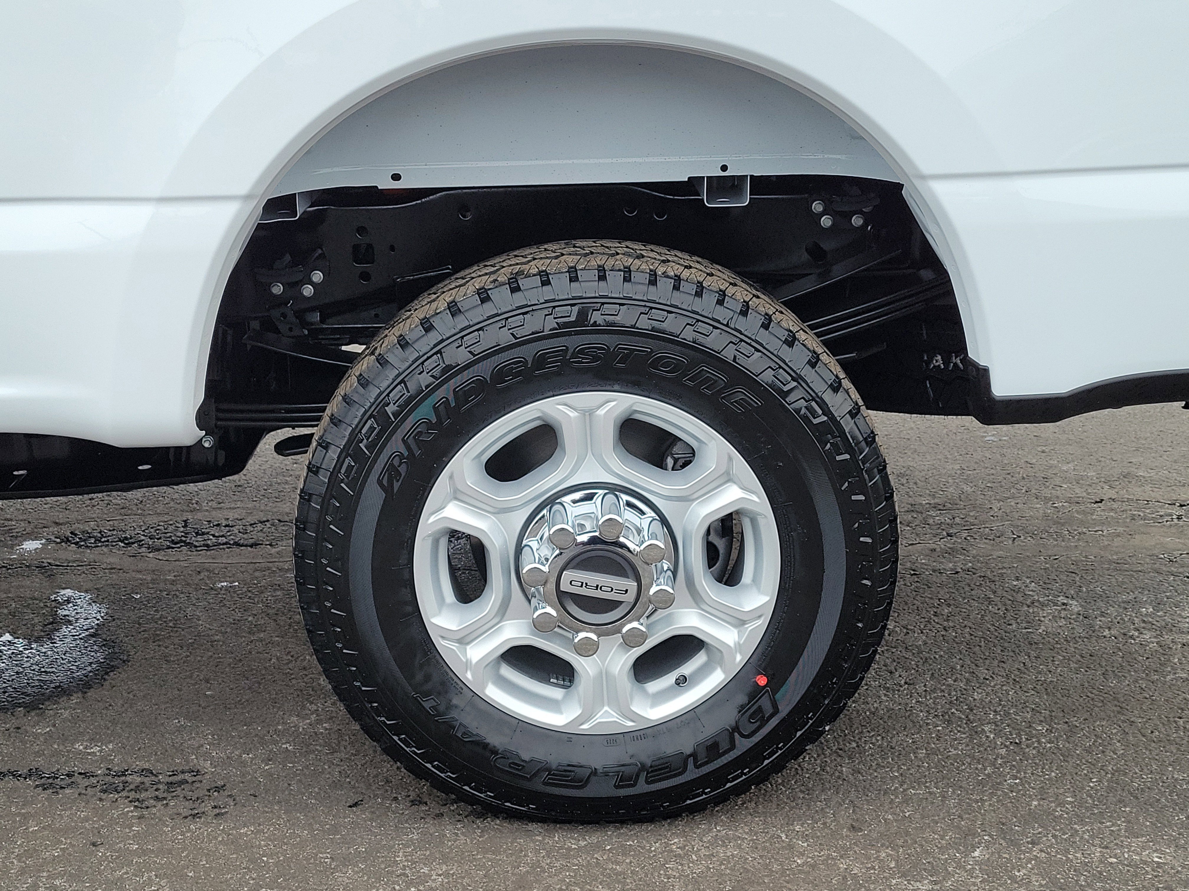 New 2026 Ford F350 XLT w/ FX4 Off-Road Package image 5