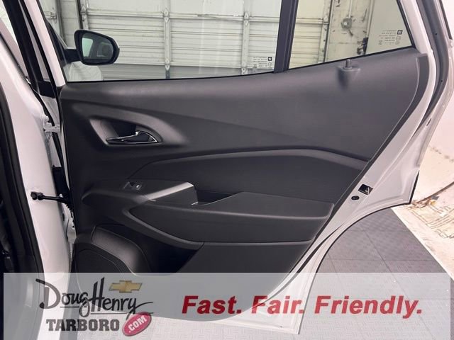 New 2025 Chevrolet Trax LT w/ Sunroof Package image 33