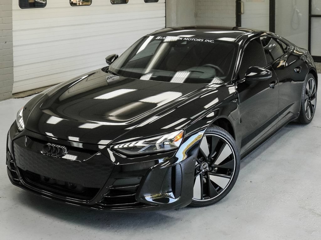 Used 2024 Audi e-tron GT Prestige AWD/4WD image 9