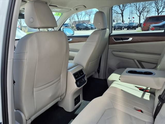 New 2025 Volkswagen Atlas SE image 25