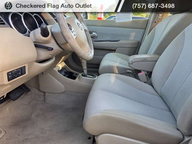 Used 2008 Nissan Versa Hatchback w/ Convenience Pkg FWD image 8