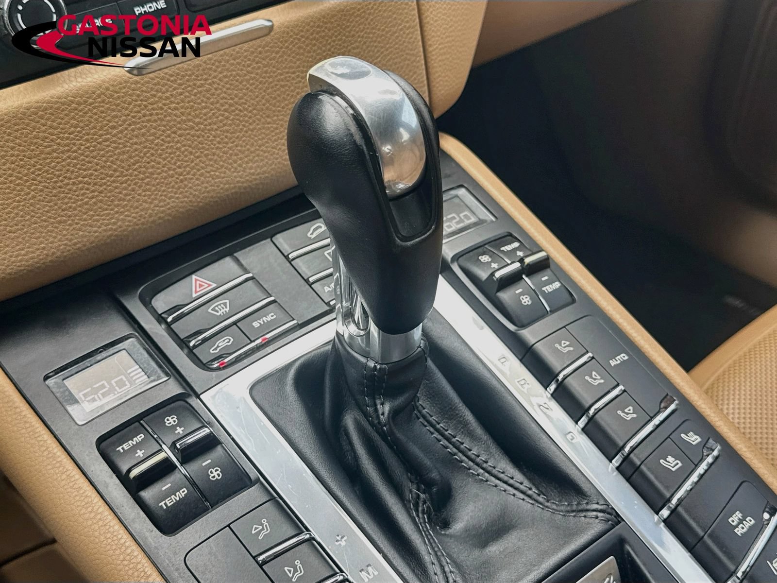 Used 2017 Porsche Macan AWD/4WD image 22
