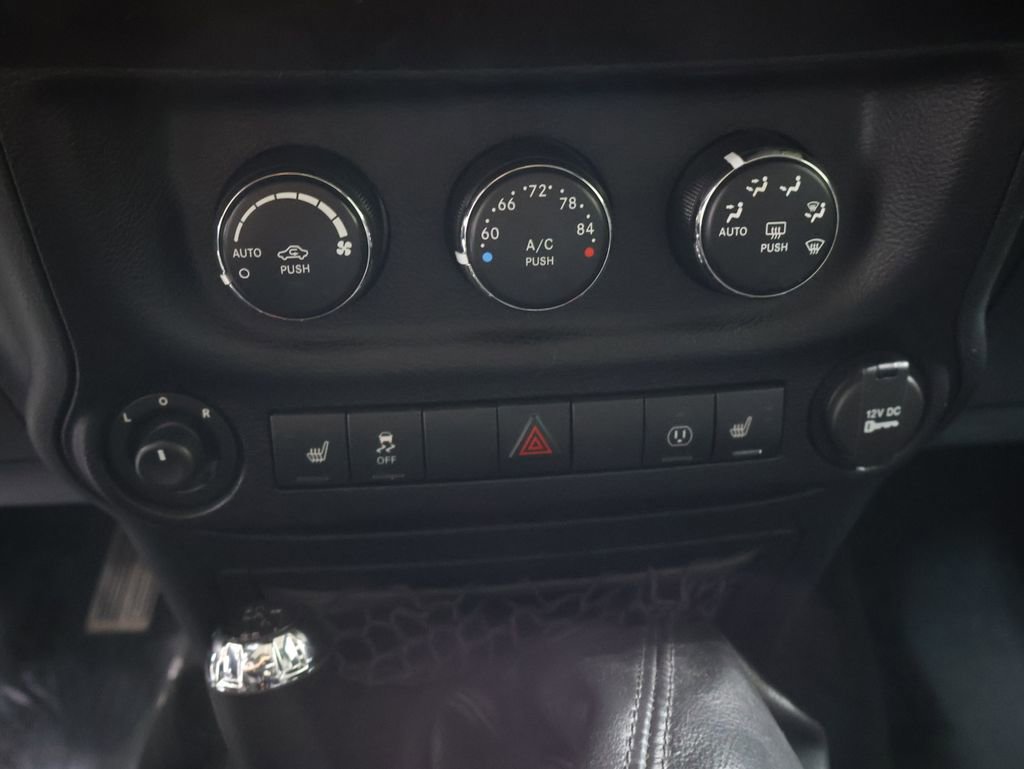 Used 2016 Jeep Wrangler Sahara AWD/4WD image 20