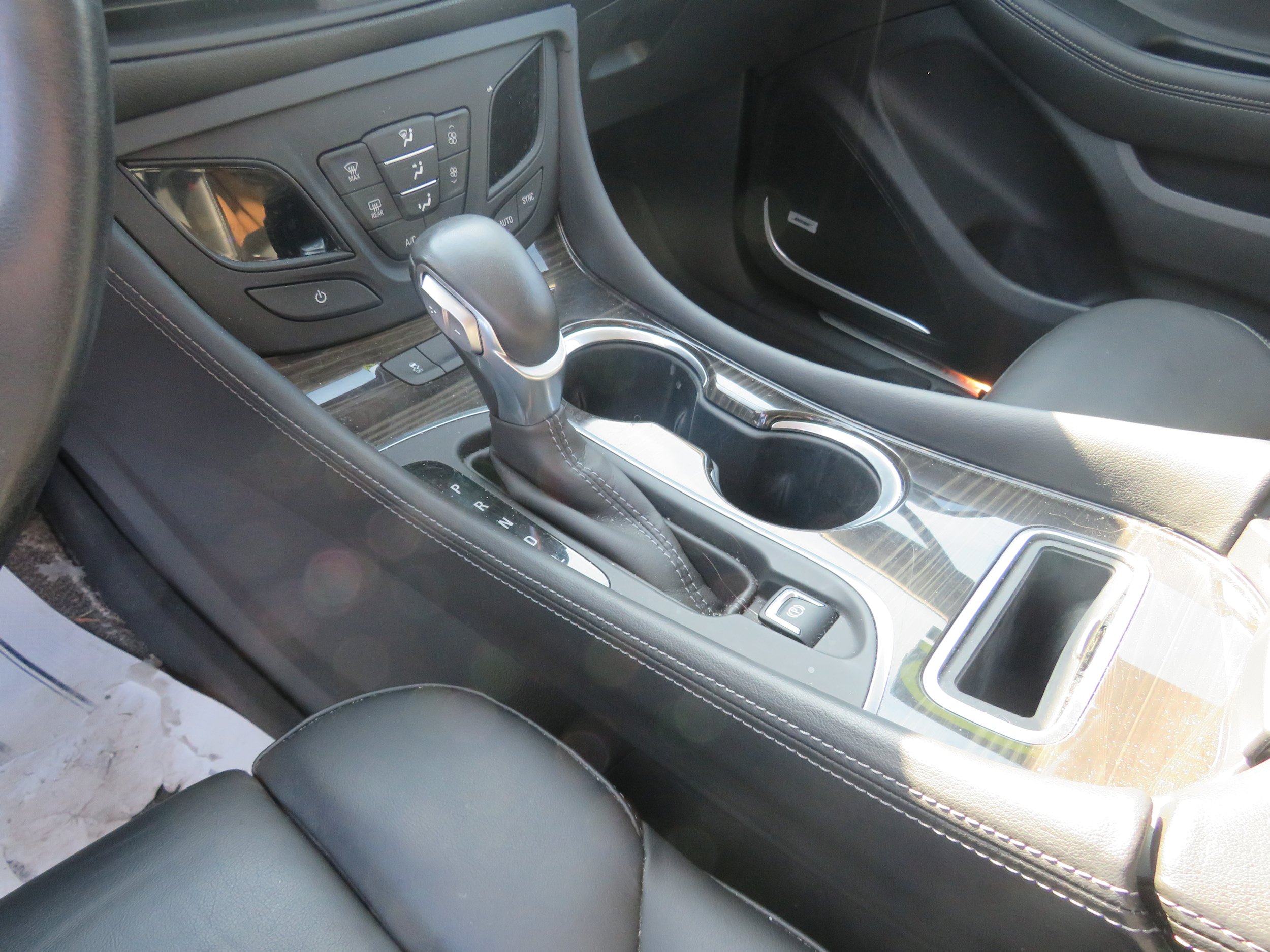 Used 2019 Buick Envision Premium w/ Driver Confidence Package AWD/4WD image 10
