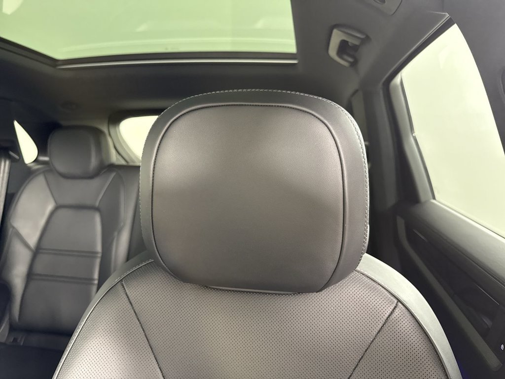Certified 2025 Porsche Cayenne S AWD/4WD image 41