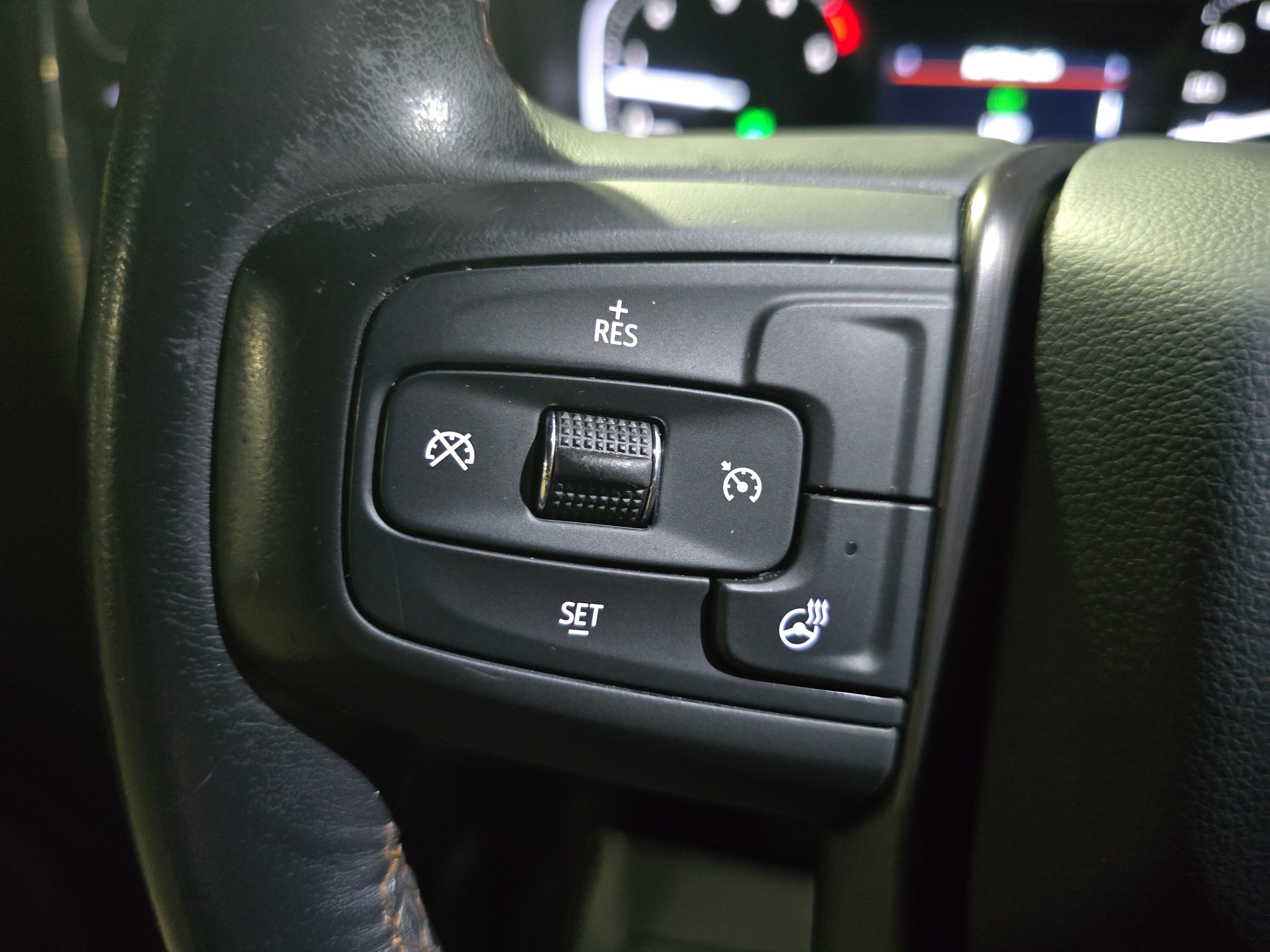 Used 2022 GMC Sierra 2500 AT4 w/ Gooseneck/5TH Wheel Package AWD/4WD image 16
