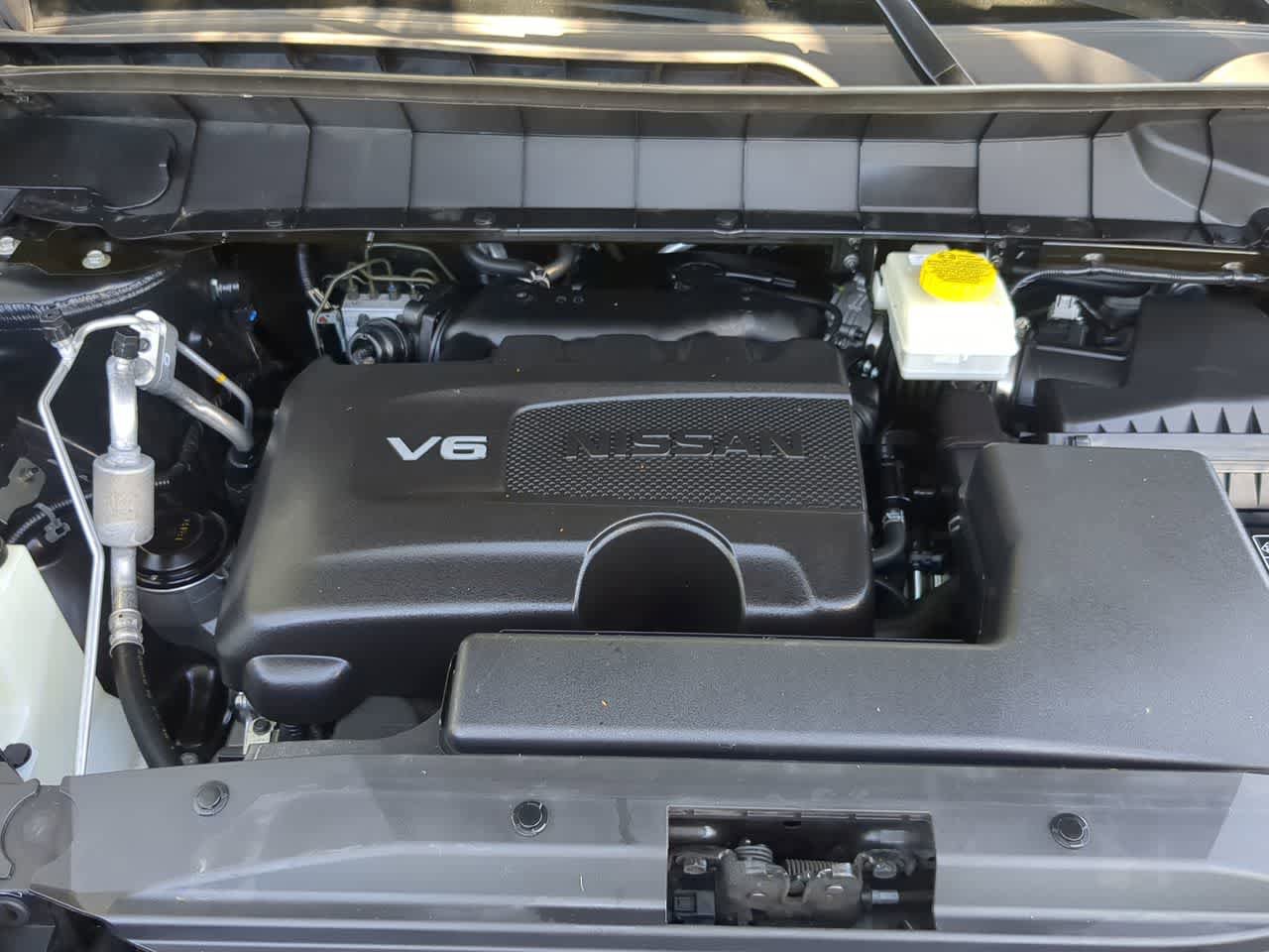 Used 2022 Nissan Pathfinder SV w/ SV Black Package image 14