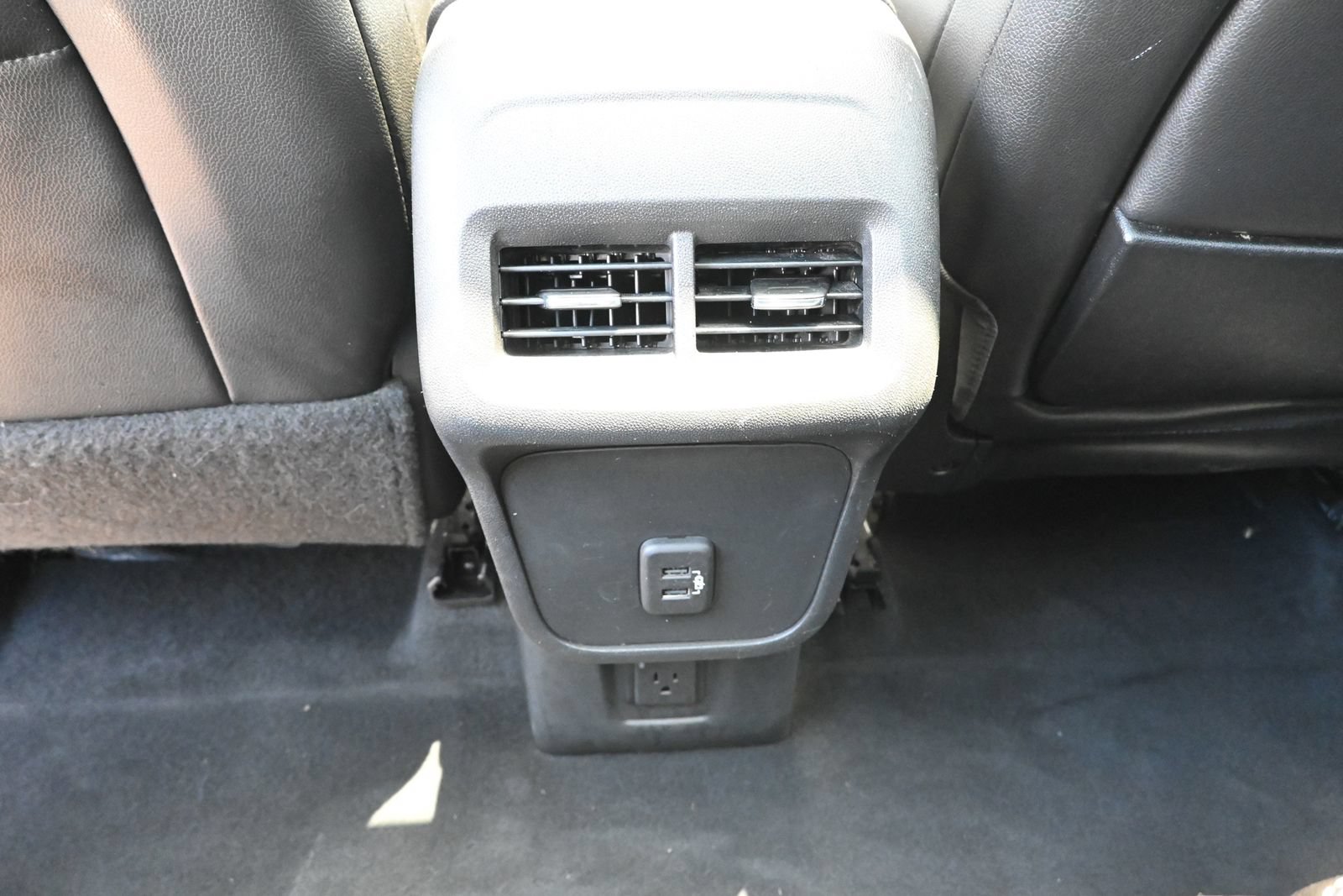 Used 2021 GMC Terrain SLT w/ LPO, 'HIT The Road' Package FWD image 35
