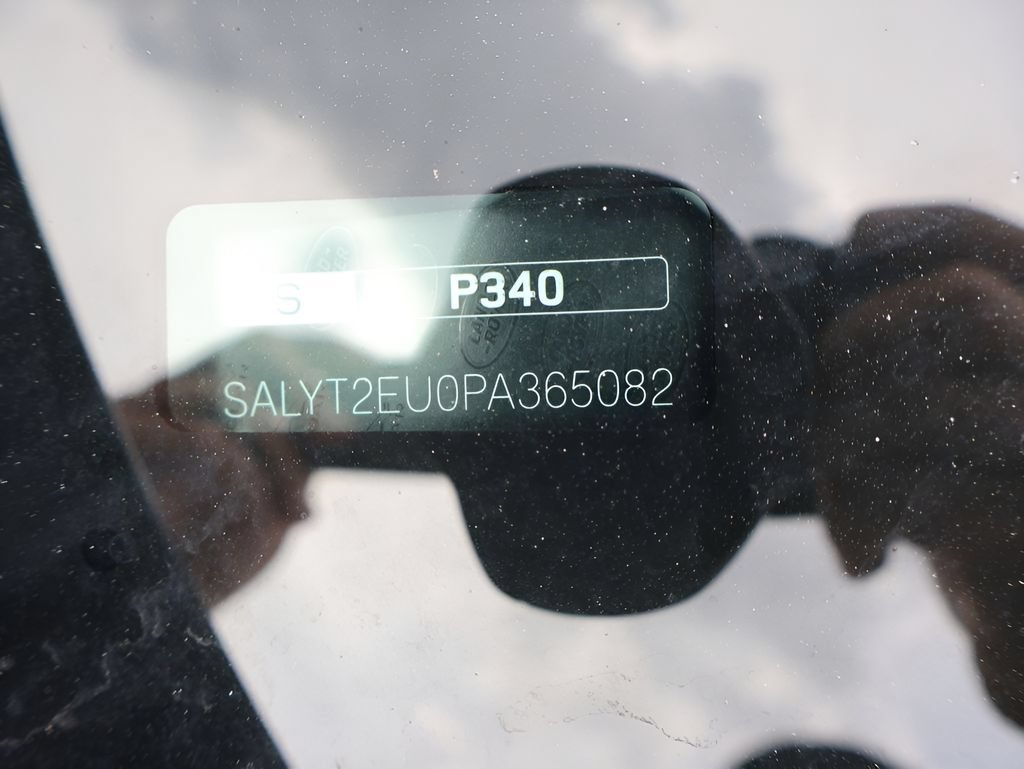 Used 2023 Land Rover Range Rover Velar R-Dynamic S AWD/4WD image 39