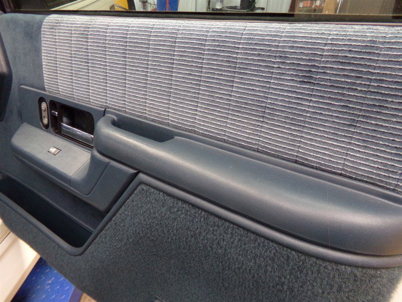 Used 1994 Chevrolet Suburban K1500 4WD image 63