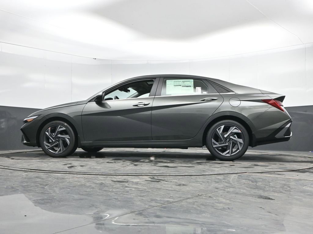 New 2026 Hyundai Elantra Limited image 50