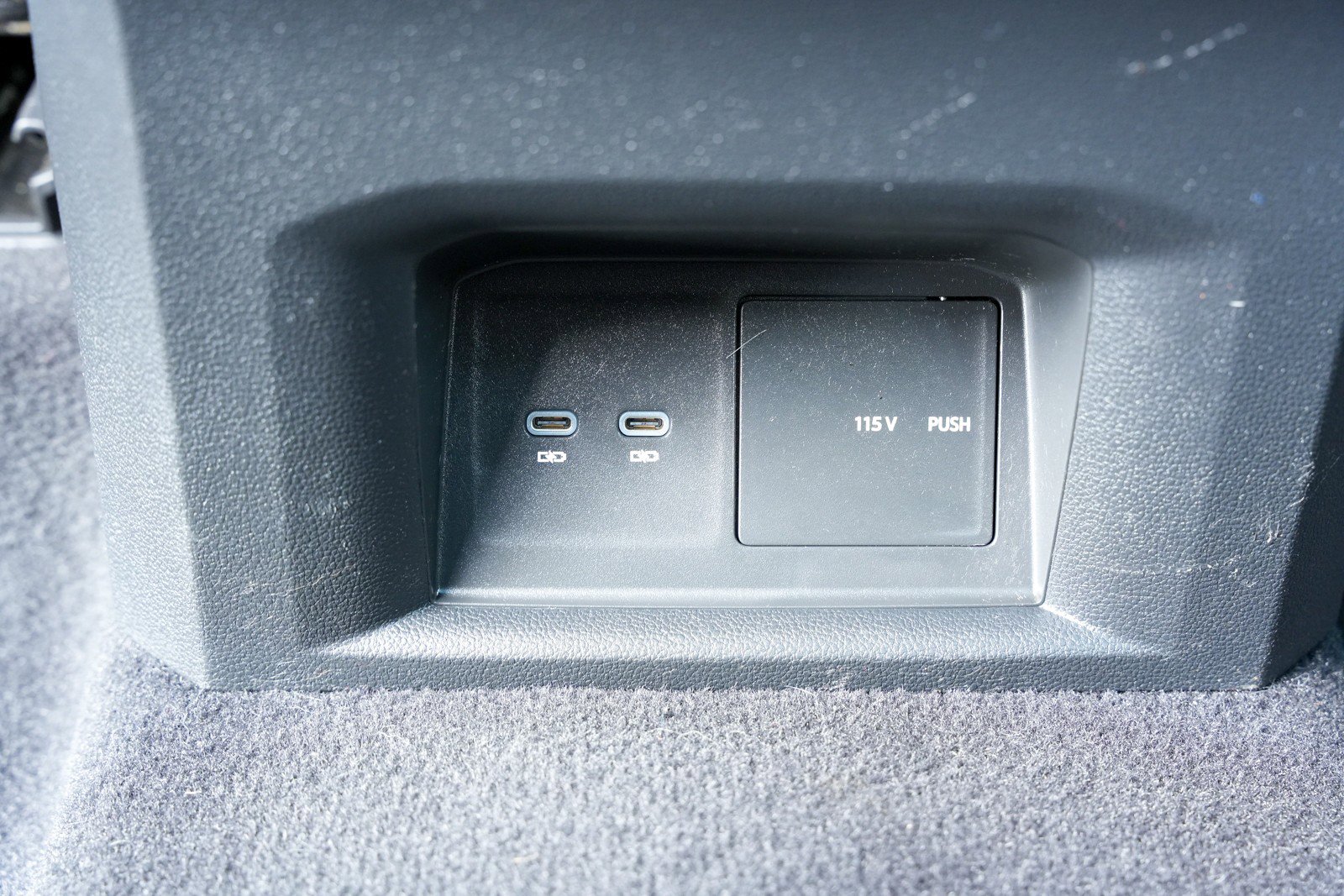 Used 2021 Volkswagen Atlas Cross Sport SEL Premium image 32