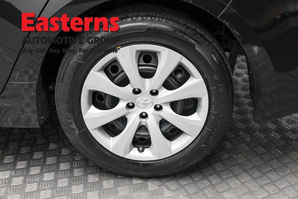 Used 2023 Toyota Corolla LE image 8