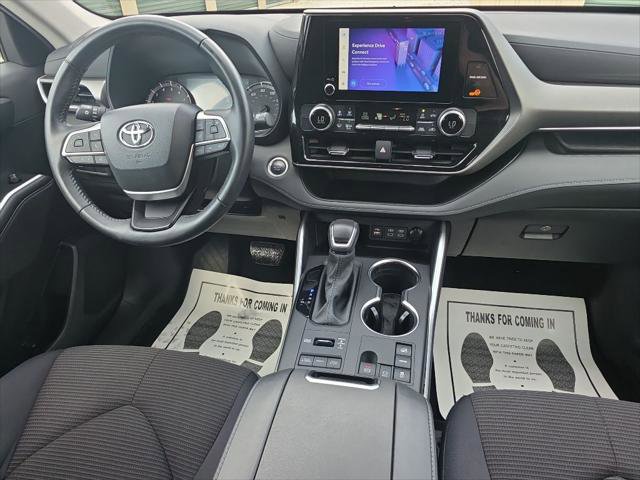 Certified 2024 Toyota Highlander LE AWD/4WD image 21