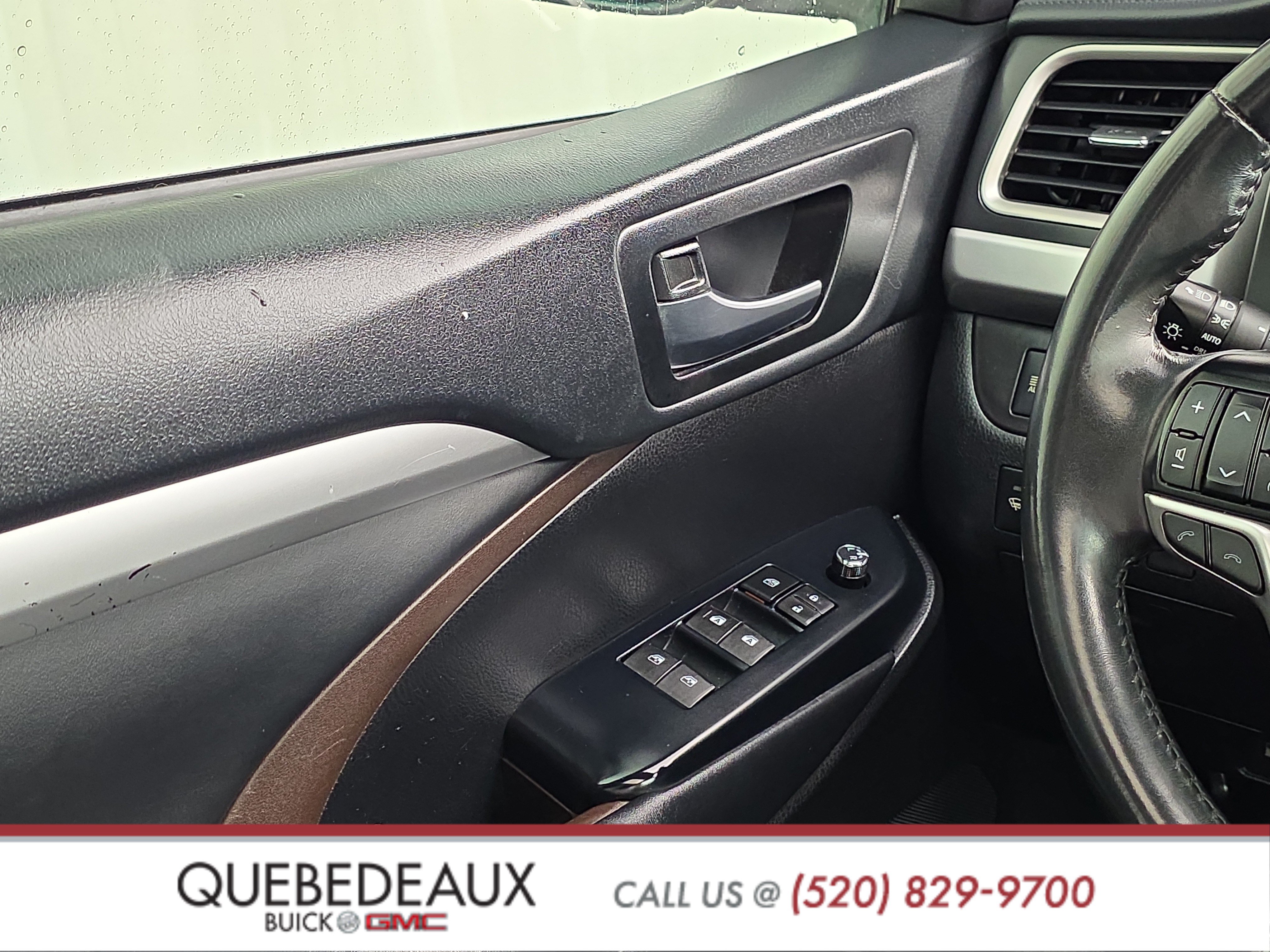 Used 2019 Toyota Highlander XLE FWD image 25