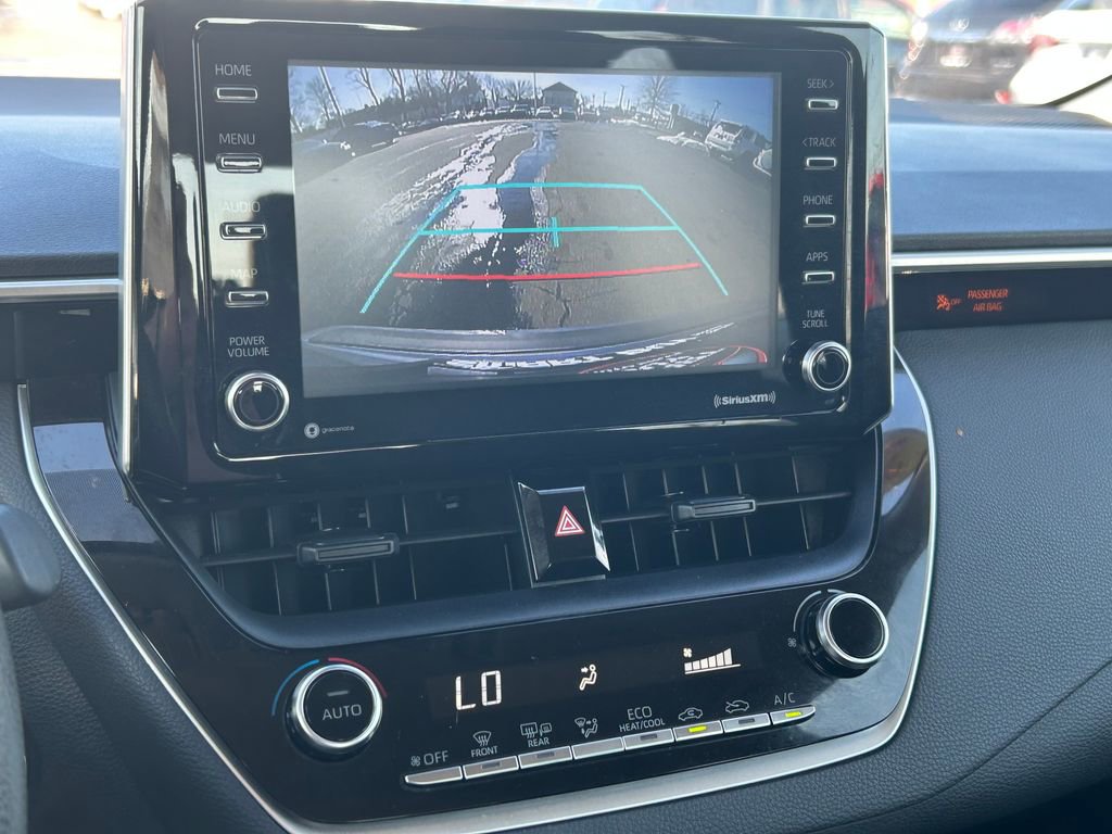 Used 2021 Toyota Corolla LE w/ LE Convenience Package image 27