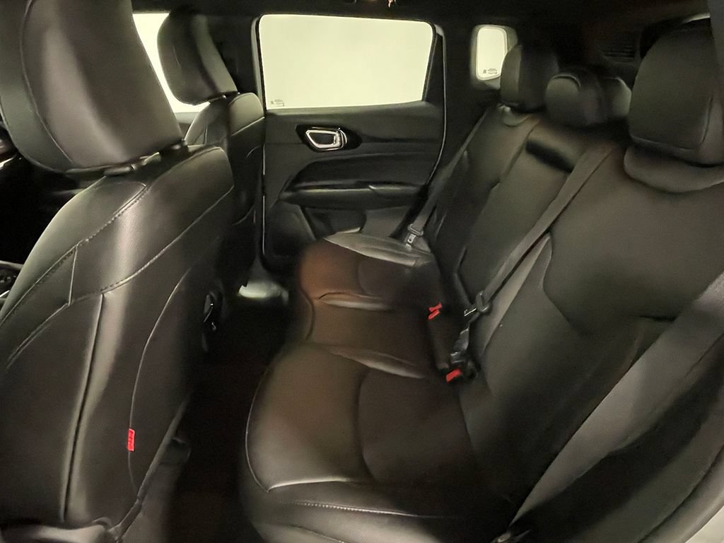Used 2026 Jeep Compass Trailhawk AWD/4WD image 19