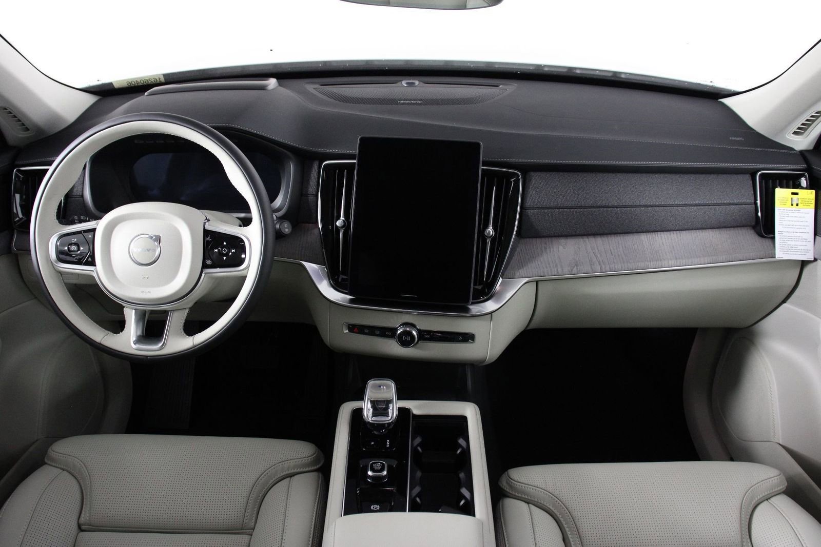 New 2026 Volvo XC90 T8 Ultra image 5