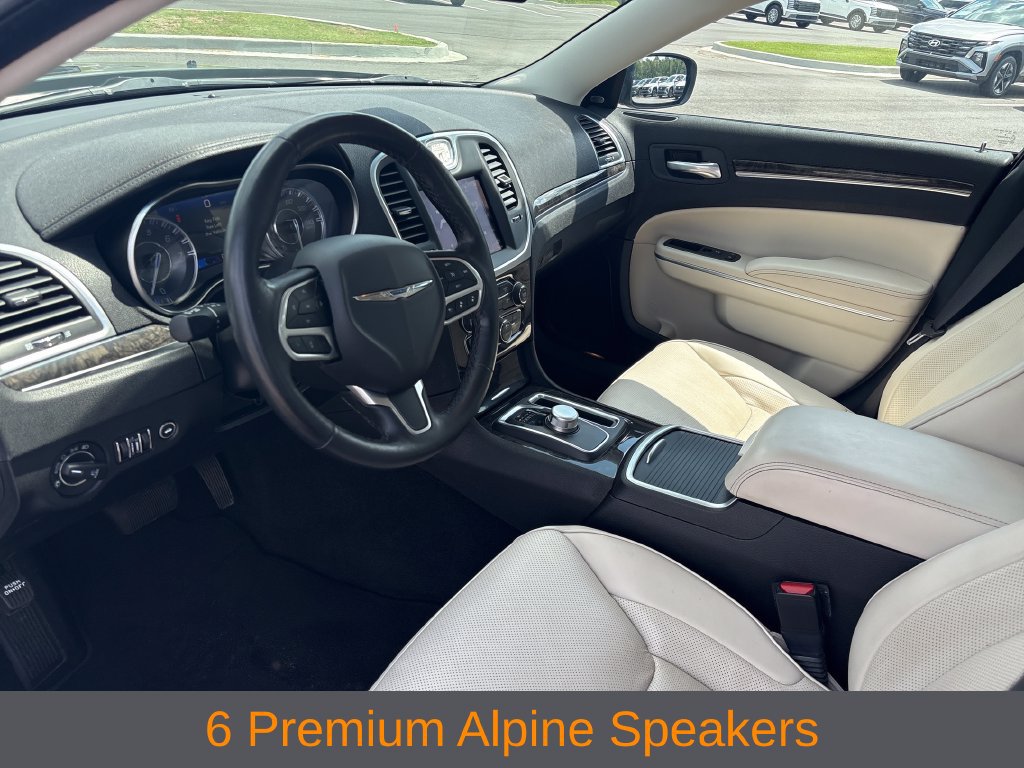 Used 2021 Chrysler 300 Touring L RWD image 5