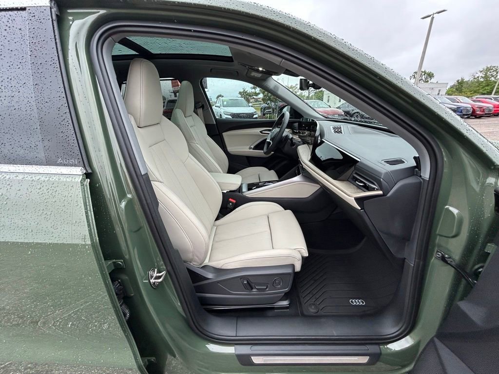 Used 2025 Audi Q5 Premium Plus w/ Premium Plus image 47