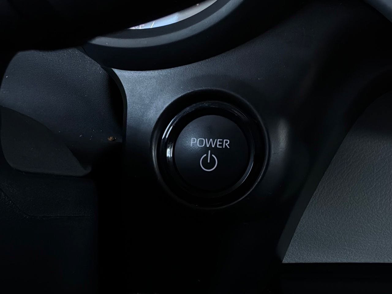 Used 2026 Toyota Sienna XLE FWD image 32
