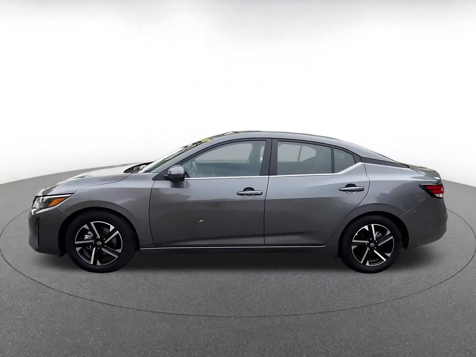 Used 2025 Nissan Sentra SV image 8