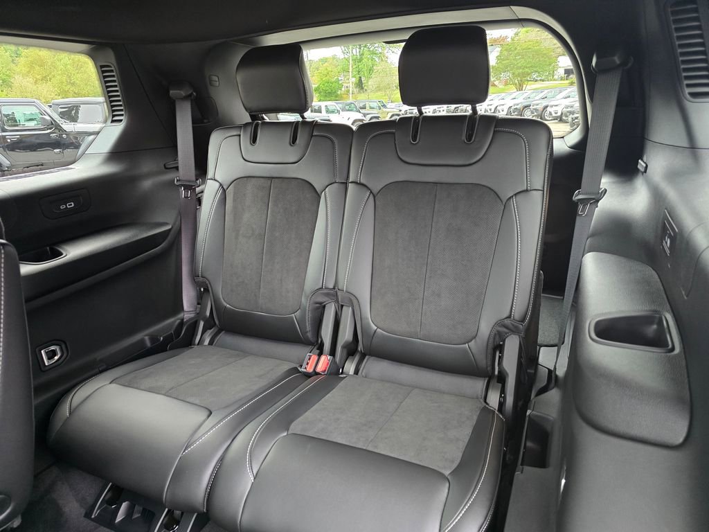 New 2025 Jeep Grand Cherokee L Altitude image 11