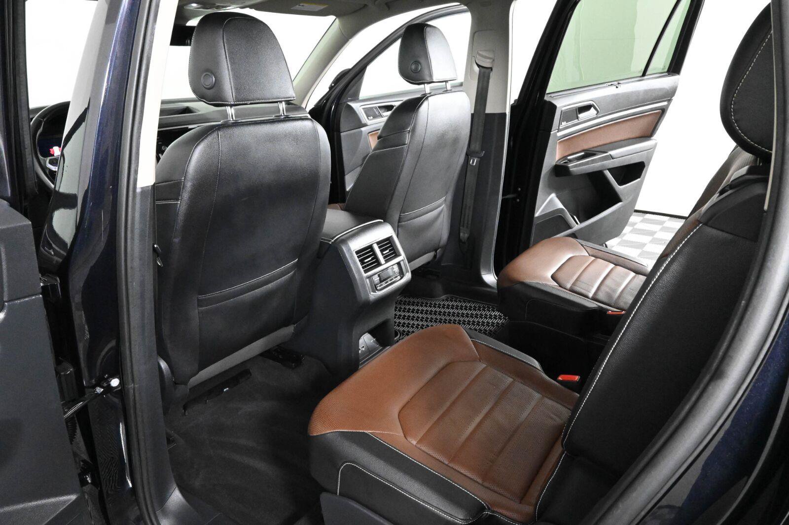 Certified 2021 Volkswagen Atlas SEL Premium AWD/4WD image 16
