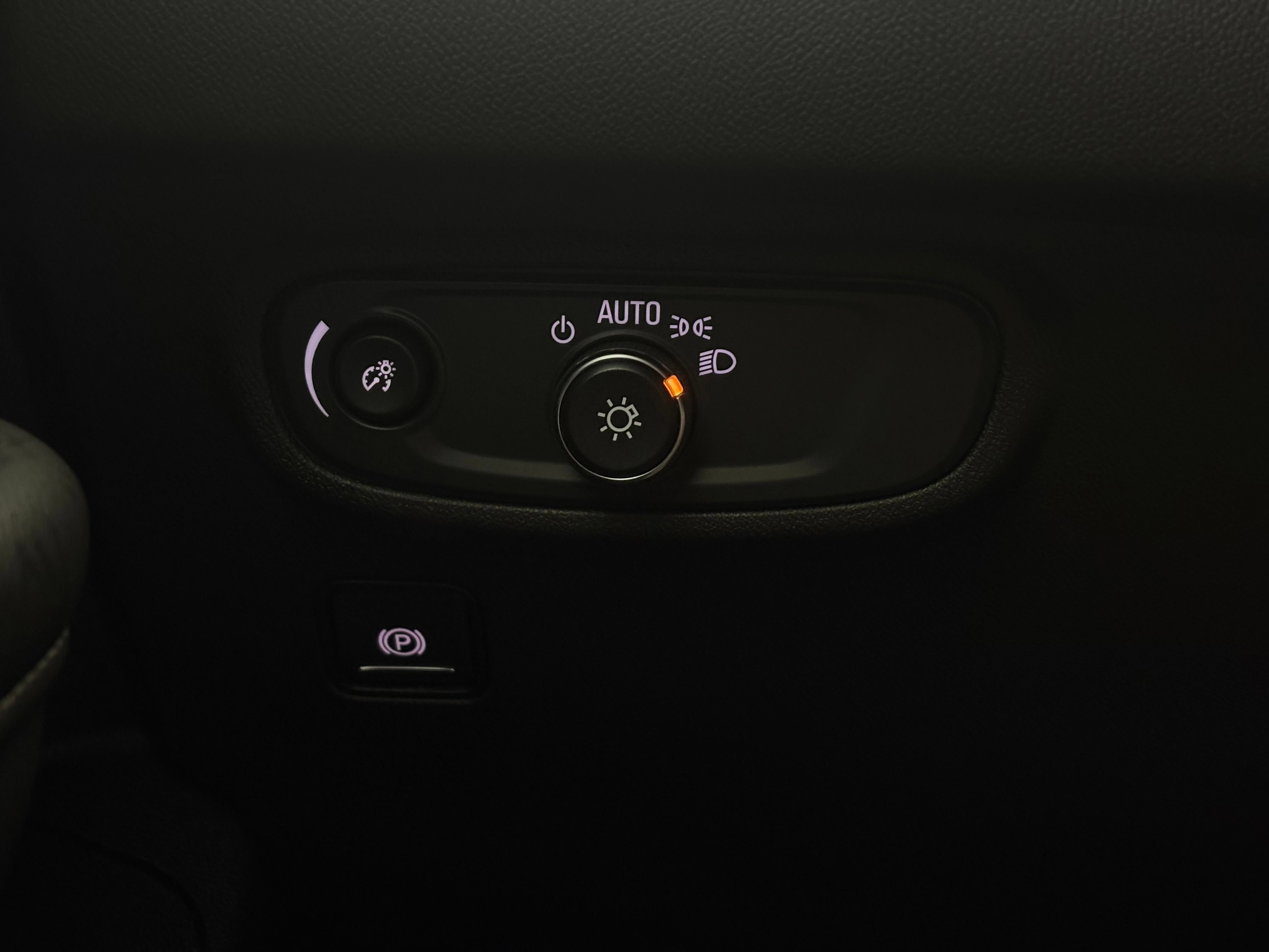 Used 2024 GMC Terrain SLE AWD/4WD image 20