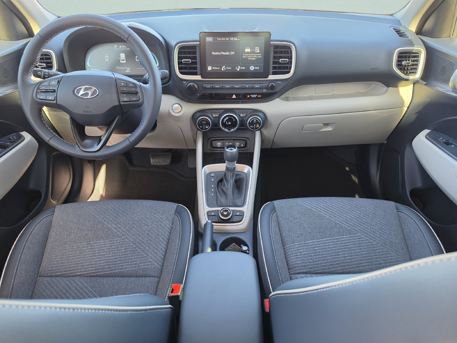 Used 2026 Hyundai Venue SEL FWD image 15